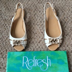 🎈LAST CALL! White Embellished Dress Shoes🎈